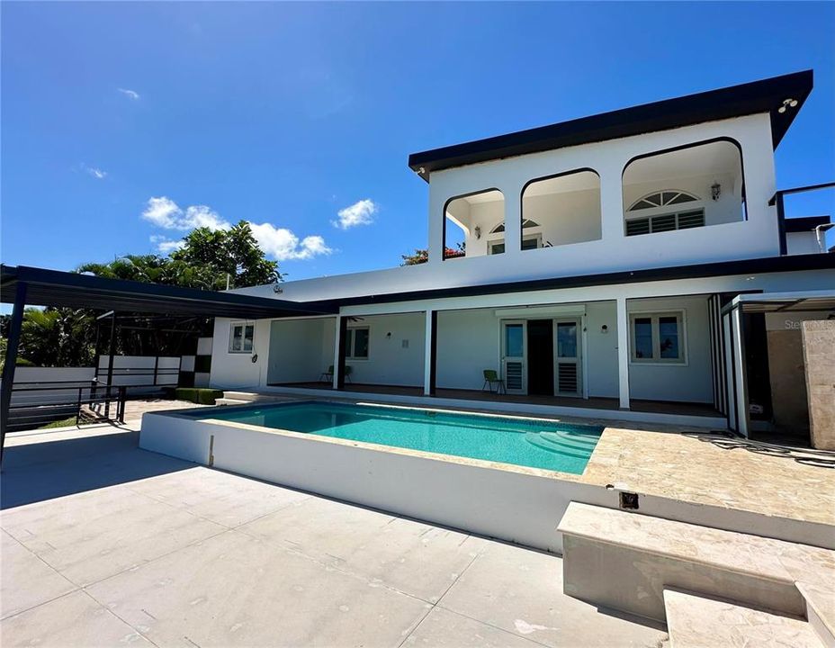 Vendido Recientemente: $975,000 (5 camas, 4 baños, 5000 Pies cuadrados)