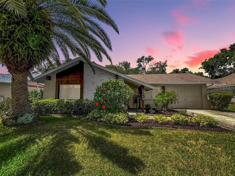 Recently Sold: $180,000 (2 beds, 2 baths, 1005 Square Feet)