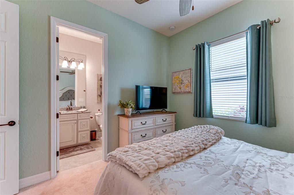 For Rent: $12,500 (4 beds, 3 baths, 2247 Square Feet)