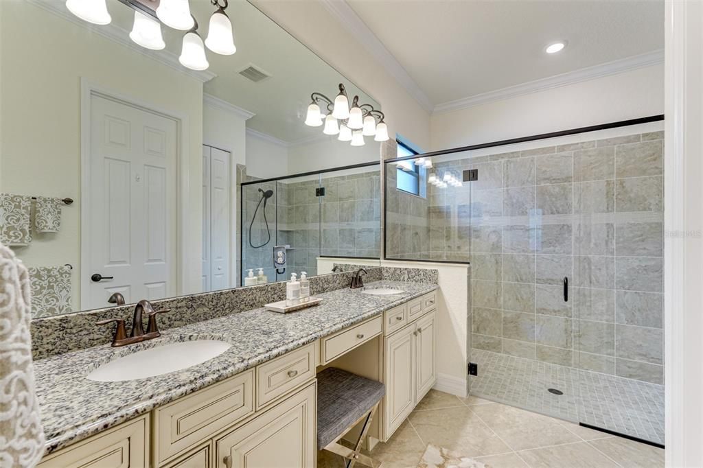 For Rent: $12,500 (4 beds, 3 baths, 2247 Square Feet)