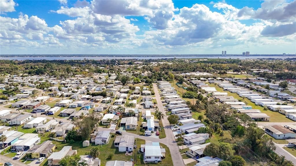 На продажу: $104,000 (2 спален, 1 ванн, 836 Квадратных фут)