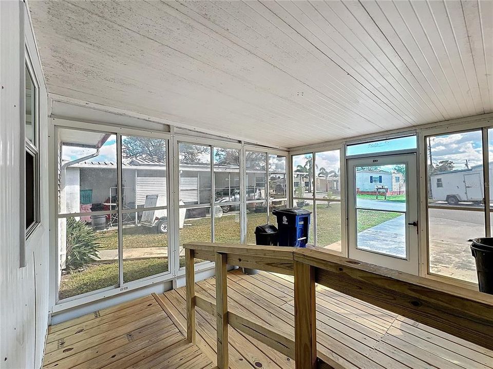 На продажу: $104,000 (2 спален, 1 ванн, 836 Квадратных фут)