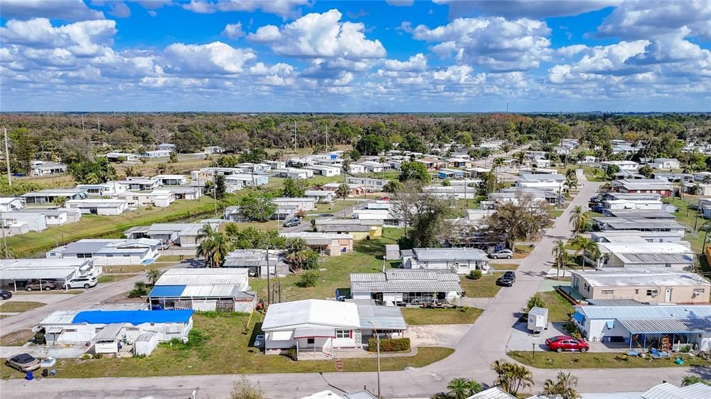 На продажу: $104,000 (2 спален, 1 ванн, 836 Квадратных фут)