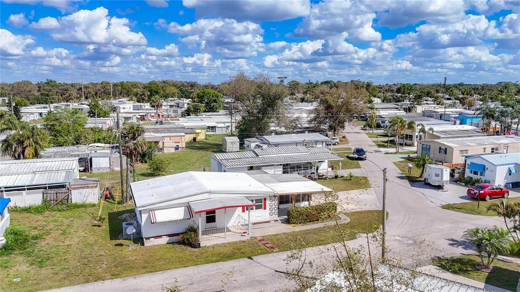 На продажу: $104,000 (2 спален, 1 ванн, 836 Квадратных фут)