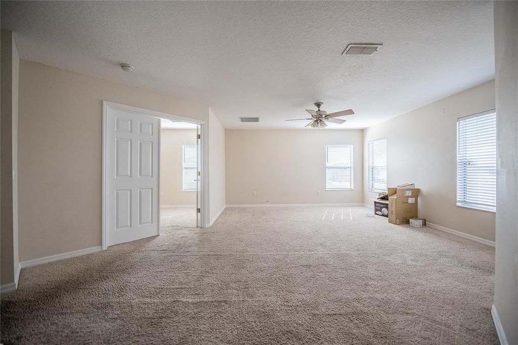Active With Contract: $345,000 (4 beds, 2 baths, 2965 Square Feet)