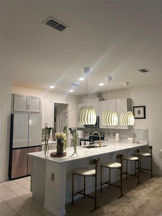 合同活跃: $2,800 (3 贝兹, 2 浴室, 1633 平方英尺)