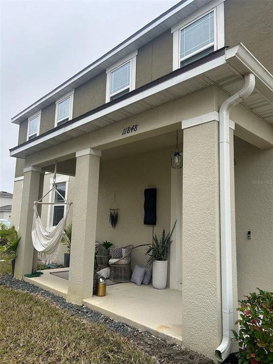 合同活跃: $2,800 (3 贝兹, 2 浴室, 1633 平方英尺)