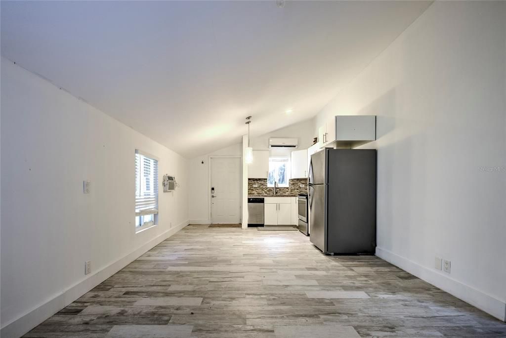 Active With Contract: $2,300,000 (5 beds, 4 baths, 3496 Square Feet)