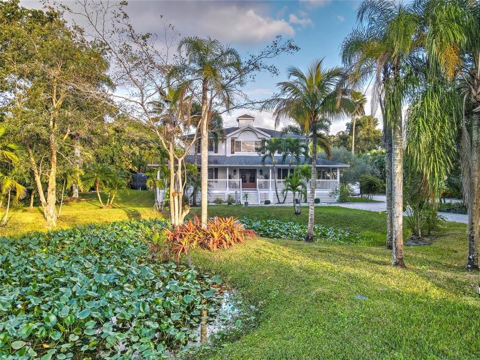 Active With Contract: $2,300,000 (5 beds, 4 baths, 3496 Square Feet)