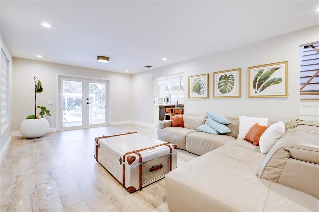 Active With Contract: $2,300,000 (5 beds, 4 baths, 3496 Square Feet)
