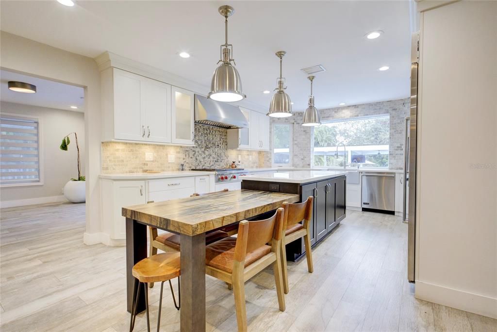 Active With Contract: $2,300,000 (5 beds, 4 baths, 3496 Square Feet)