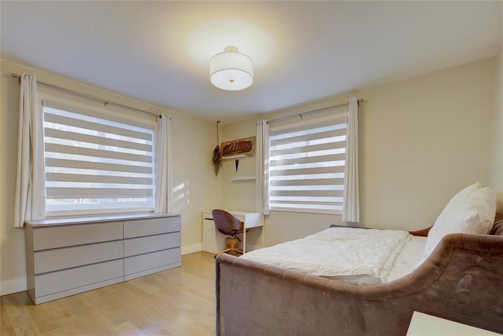 Active With Contract: $2,300,000 (5 beds, 4 baths, 3496 Square Feet)