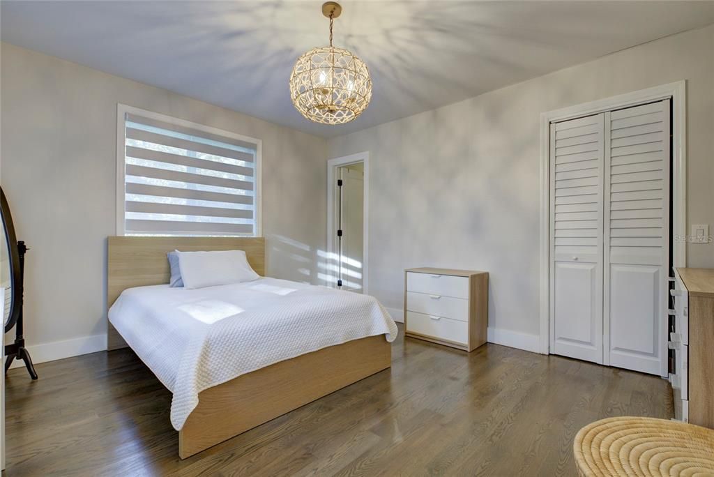 Active With Contract: $2,300,000 (5 beds, 4 baths, 3496 Square Feet)