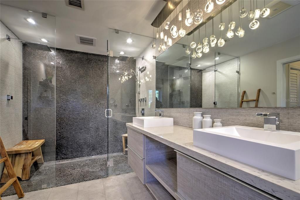 Active With Contract: $2,300,000 (5 beds, 4 baths, 3496 Square Feet)