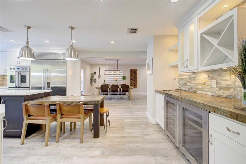 Active With Contract: $2,300,000 (5 beds, 4 baths, 3496 Square Feet)