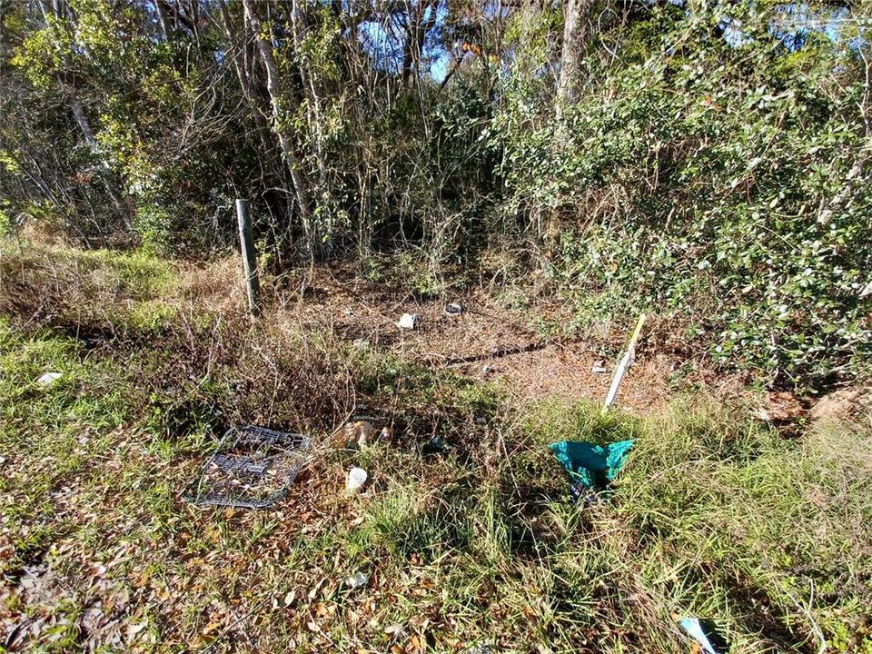 待售: $275,000 (0.78 acres)