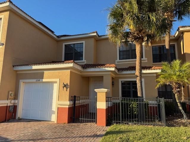Recently Sold: $251,000 (3 beds, 2 baths, 1667 Square Feet)