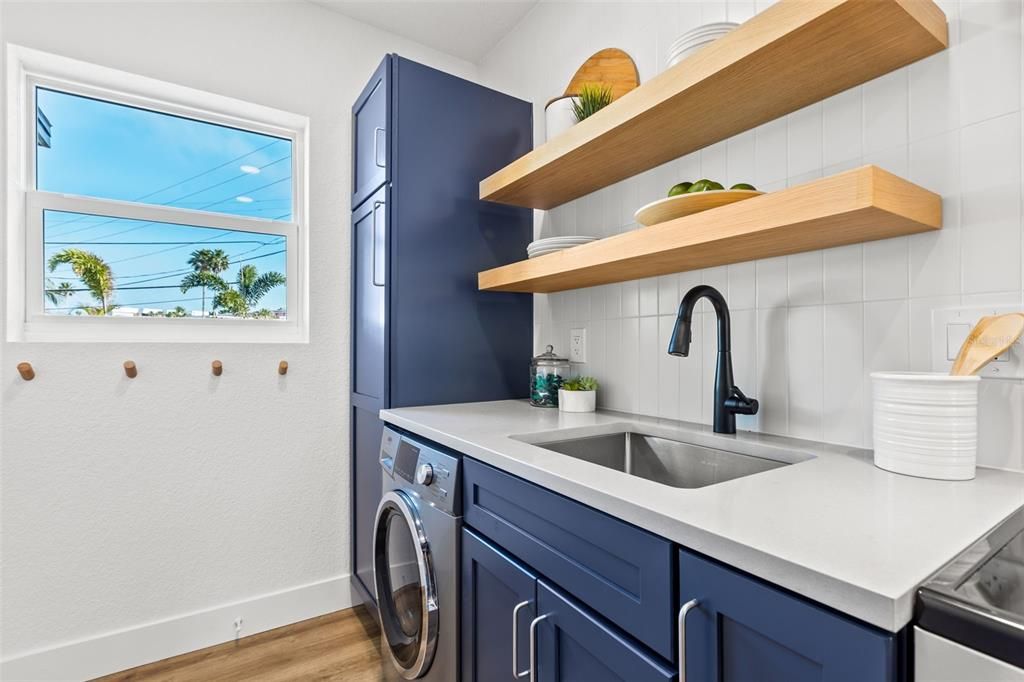 For Sale: $1,999,900 (6 beds, 0 baths, 2938 Square Feet)