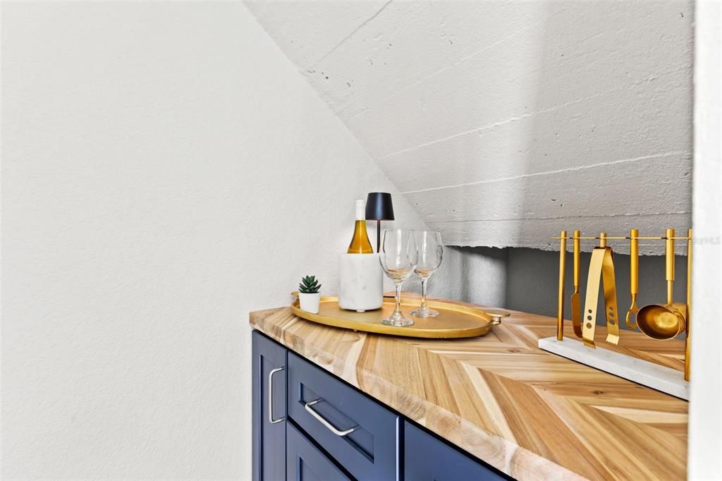 For Sale: $1,999,900 (6 beds, 0 baths, 2938 Square Feet)