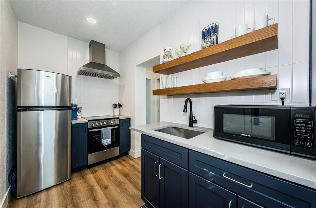 For Sale: $1,999,900 (6 beds, 0 baths, 2938 Square Feet)