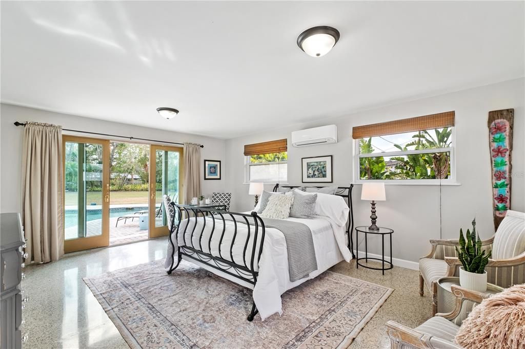 Под контрактом: $1,600,000 (4 спален, 5 ванн, 3829 Квадратных фут)