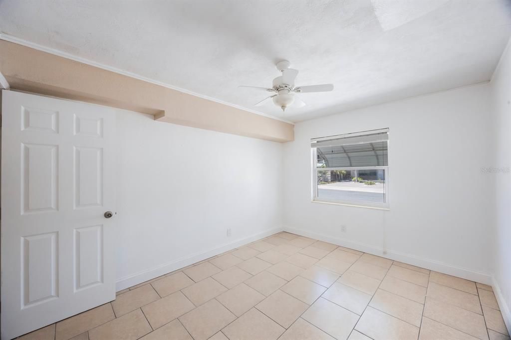 待售: $1,200,000 (5 贝兹, 0 浴室, 2736 平方英尺)