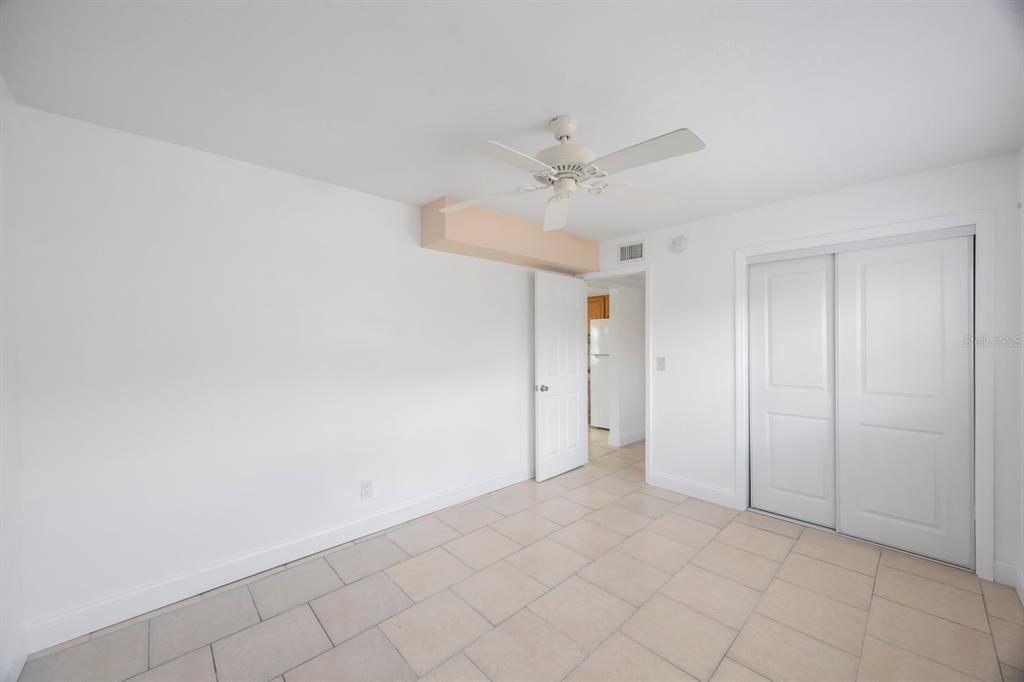 待售: $1,200,000 (5 贝兹, 0 浴室, 2736 平方英尺)