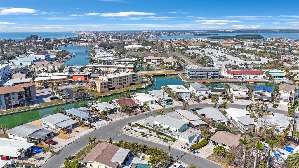 待售: $1,200,000 (5 贝兹, 0 浴室, 2736 平方英尺)