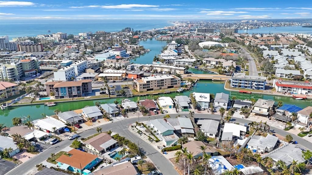 待售: $1,200,000 (5 贝兹, 0 浴室, 2736 平方英尺)