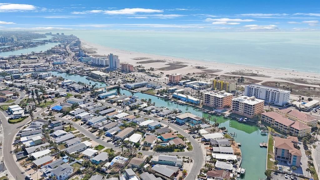 待售: $1,200,000 (5 贝兹, 0 浴室, 2736 平方英尺)