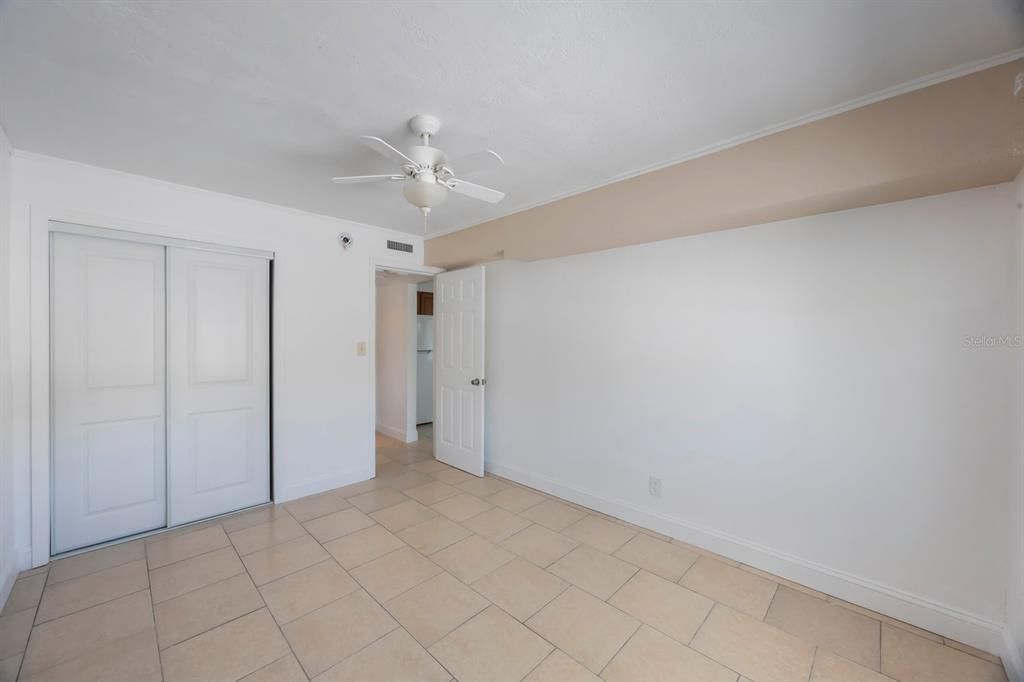 待售: $1,200,000 (5 贝兹, 0 浴室, 2736 平方英尺)