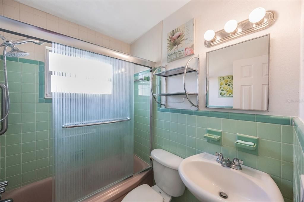 待售: $1,200,000 (5 贝兹, 0 浴室, 2736 平方英尺)