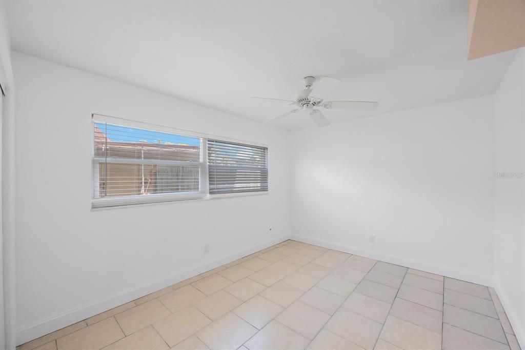 待售: $1,200,000 (5 贝兹, 0 浴室, 2736 平方英尺)