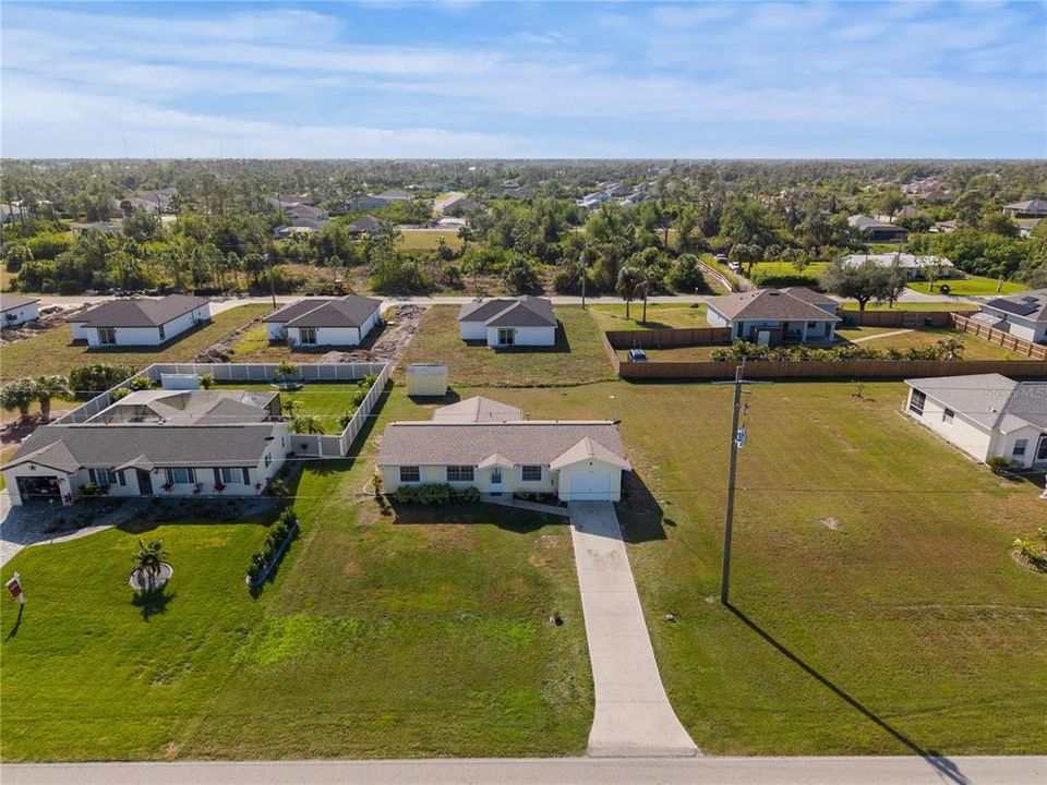 Recently Sold: $220,000 (2 beds, 2 baths, 954 Square Feet)