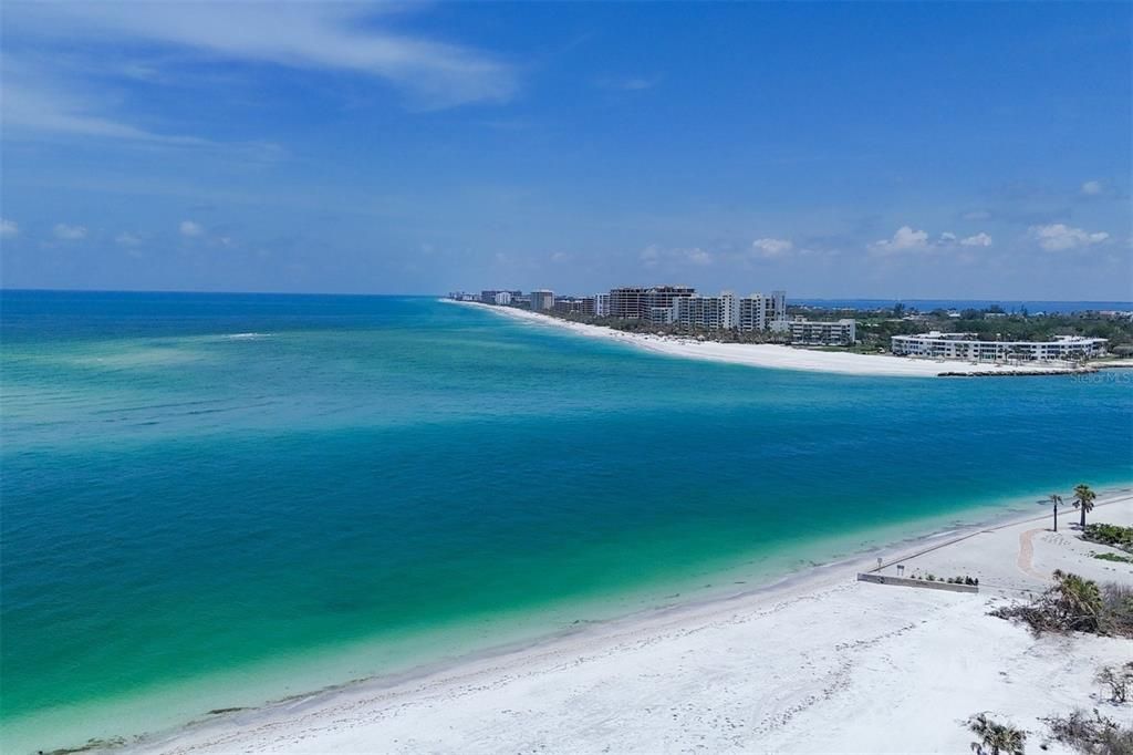 待售: $20,000,000 (6 贝兹, 7 浴室, 8929 平方英尺)