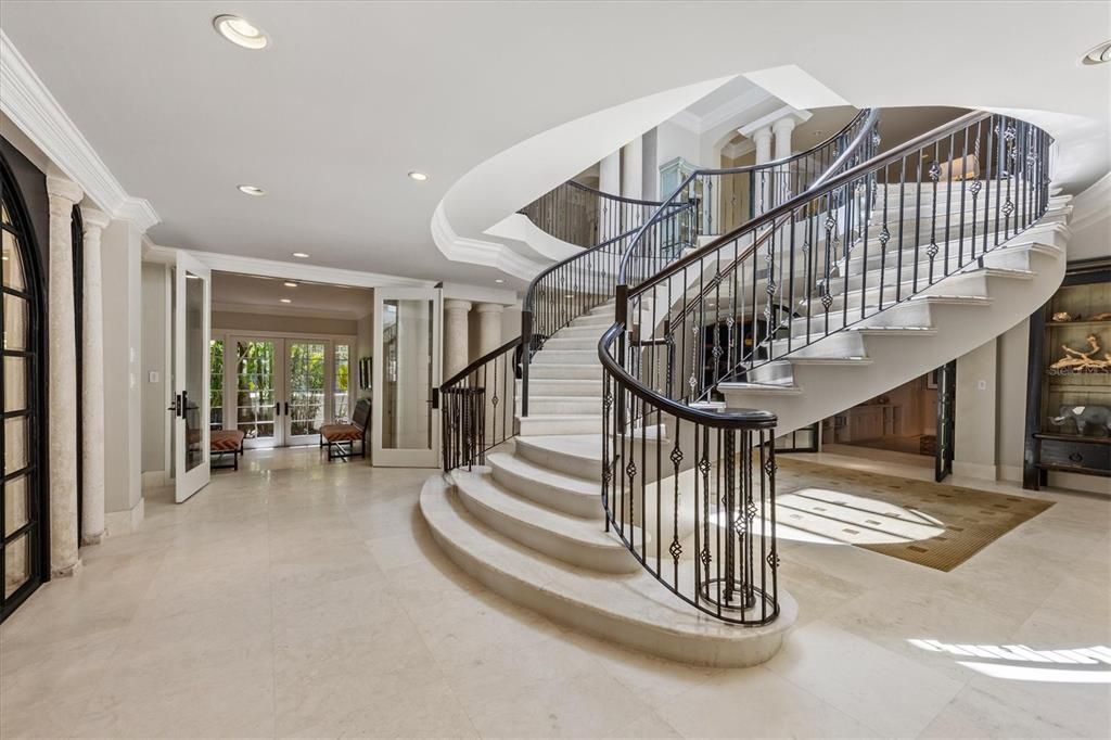 待售: $20,000,000 (6 贝兹, 7 浴室, 8929 平方英尺)