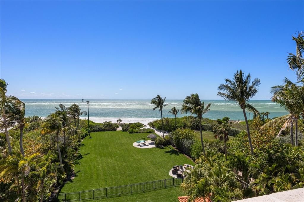 待售: $20,000,000 (6 贝兹, 7 浴室, 8929 平方英尺)