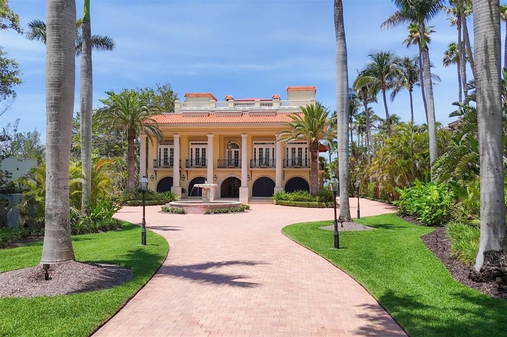 待售: $20,000,000 (6 贝兹, 7 浴室, 8929 平方英尺)