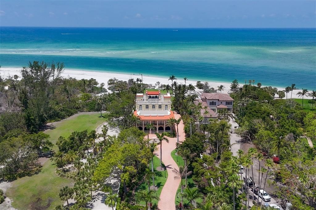 待售: $20,000,000 (6 贝兹, 7 浴室, 8929 平方英尺)