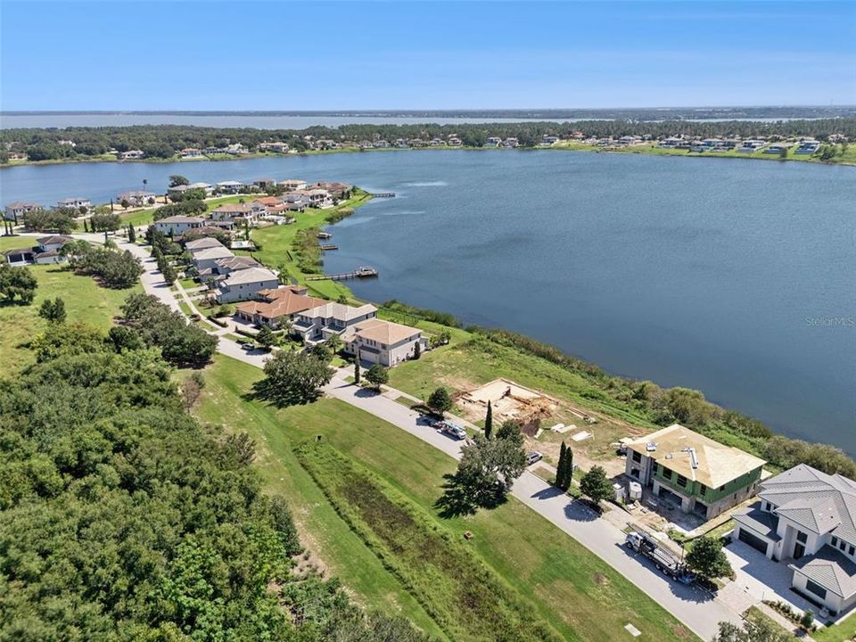 На продажу: $797,000 (0.31 acres)