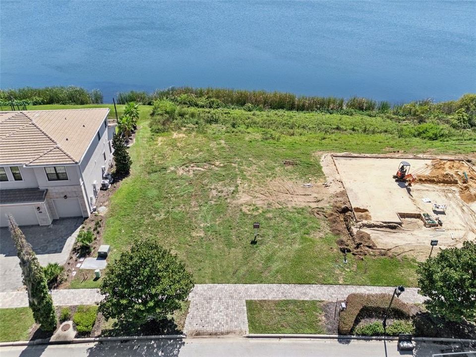 На продажу: $797,000 (0.31 acres)