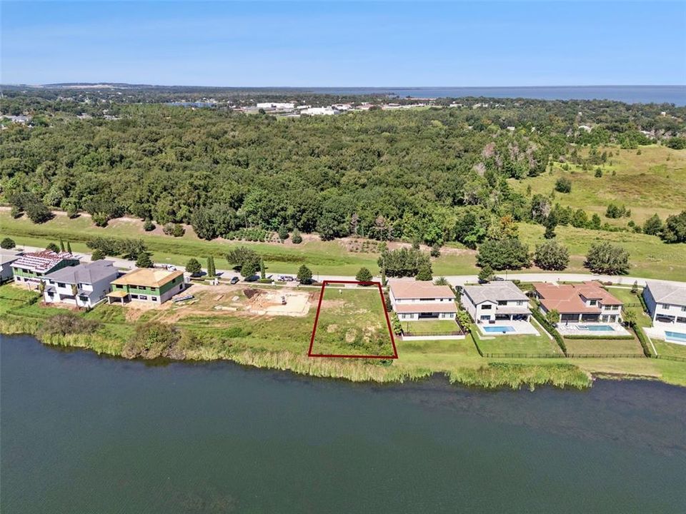 На продажу: $797,000 (0.31 acres)