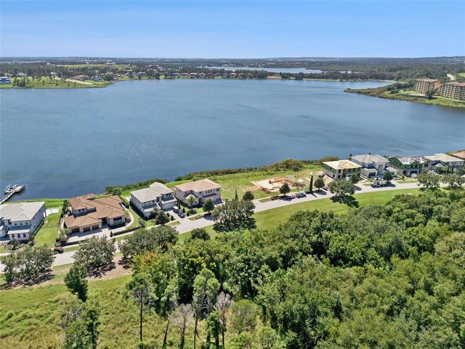 На продажу: $797,000 (0.31 acres)
