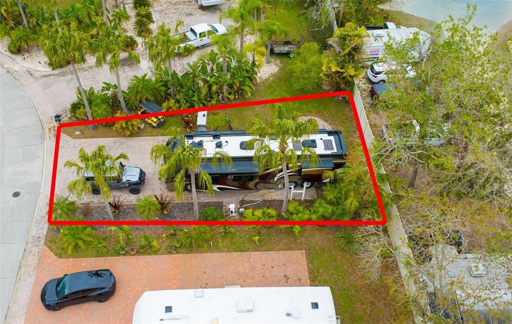 En Venta: $214,500 (0.09 acres)