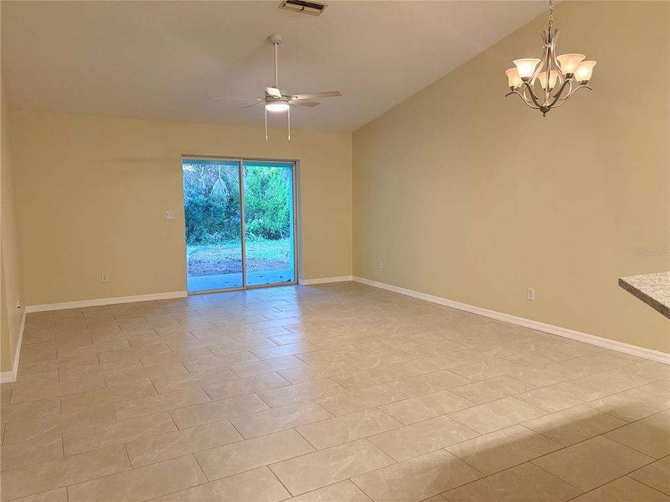 For Sale: $469,000 (6 beds, 0 baths, 2477 Square Feet)