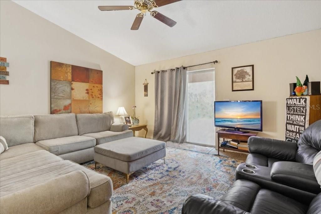 For Sale: $469,000 (6 beds, 0 baths, 2477 Square Feet)