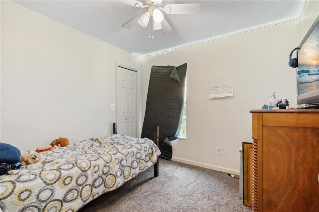 For Sale: $469,000 (6 beds, 0 baths, 2477 Square Feet)