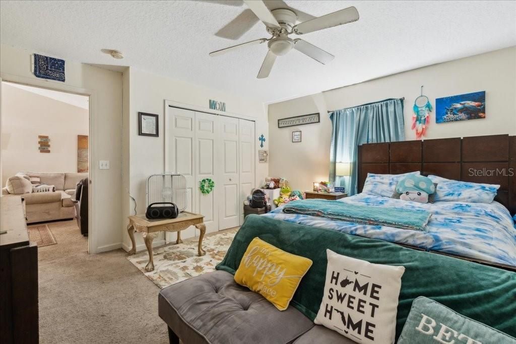 For Sale: $469,000 (6 beds, 0 baths, 2477 Square Feet)