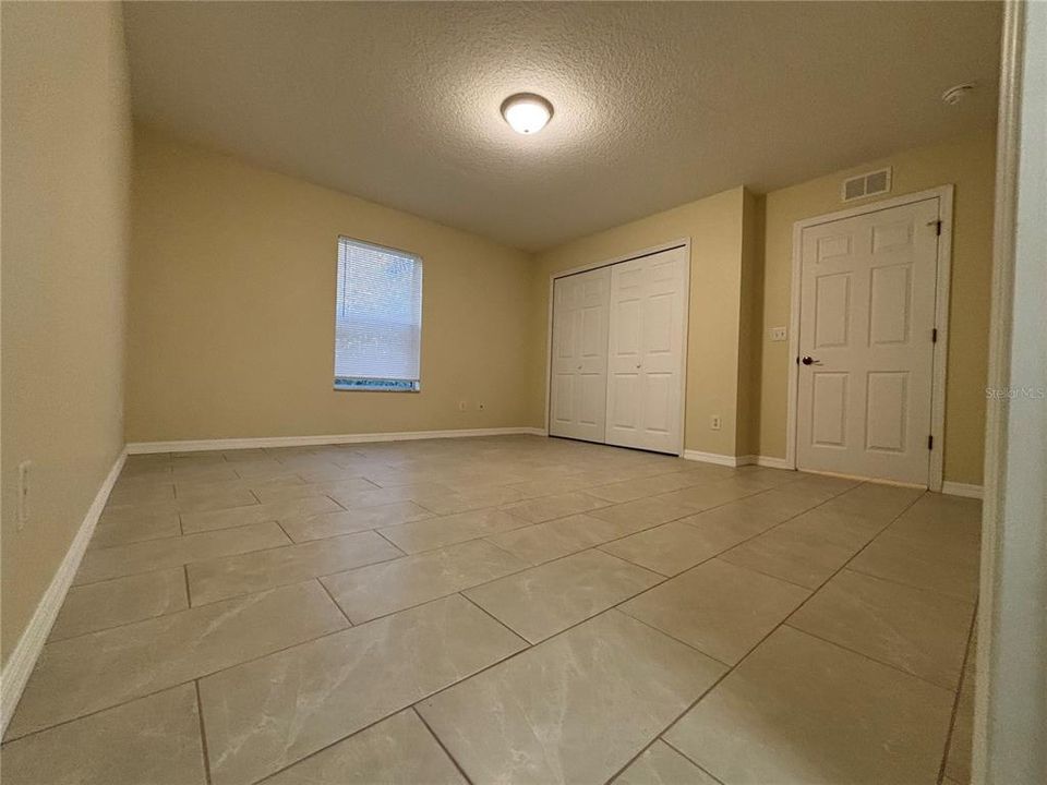 For Sale: $469,000 (6 beds, 0 baths, 2477 Square Feet)