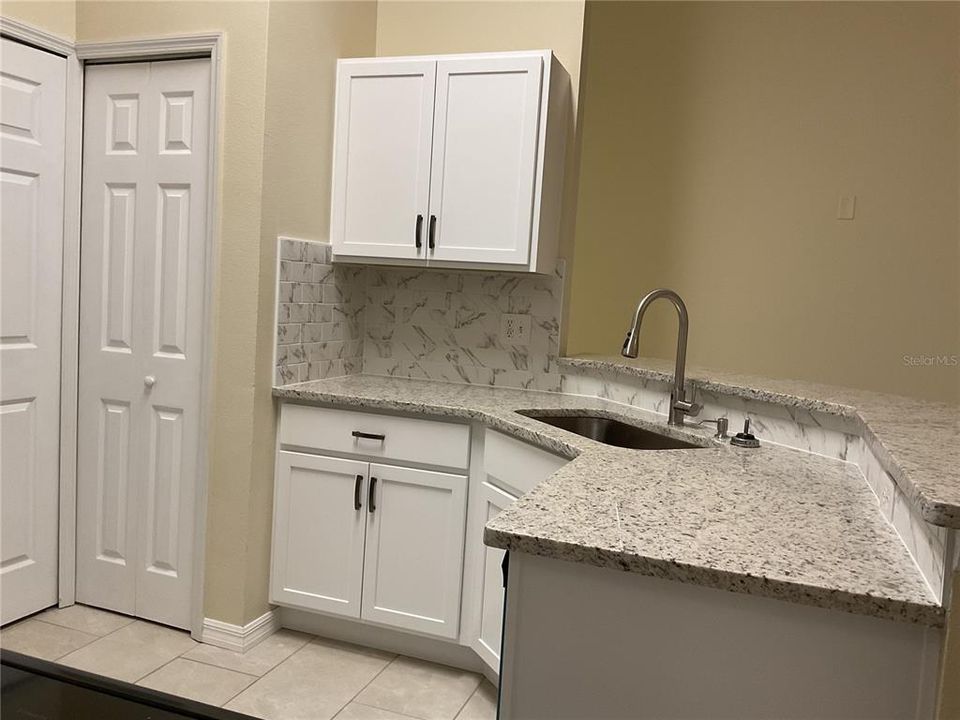 For Sale: $469,000 (6 beds, 0 baths, 2477 Square Feet)